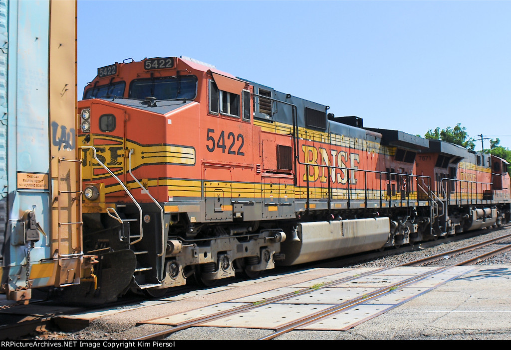 BNSF 5422